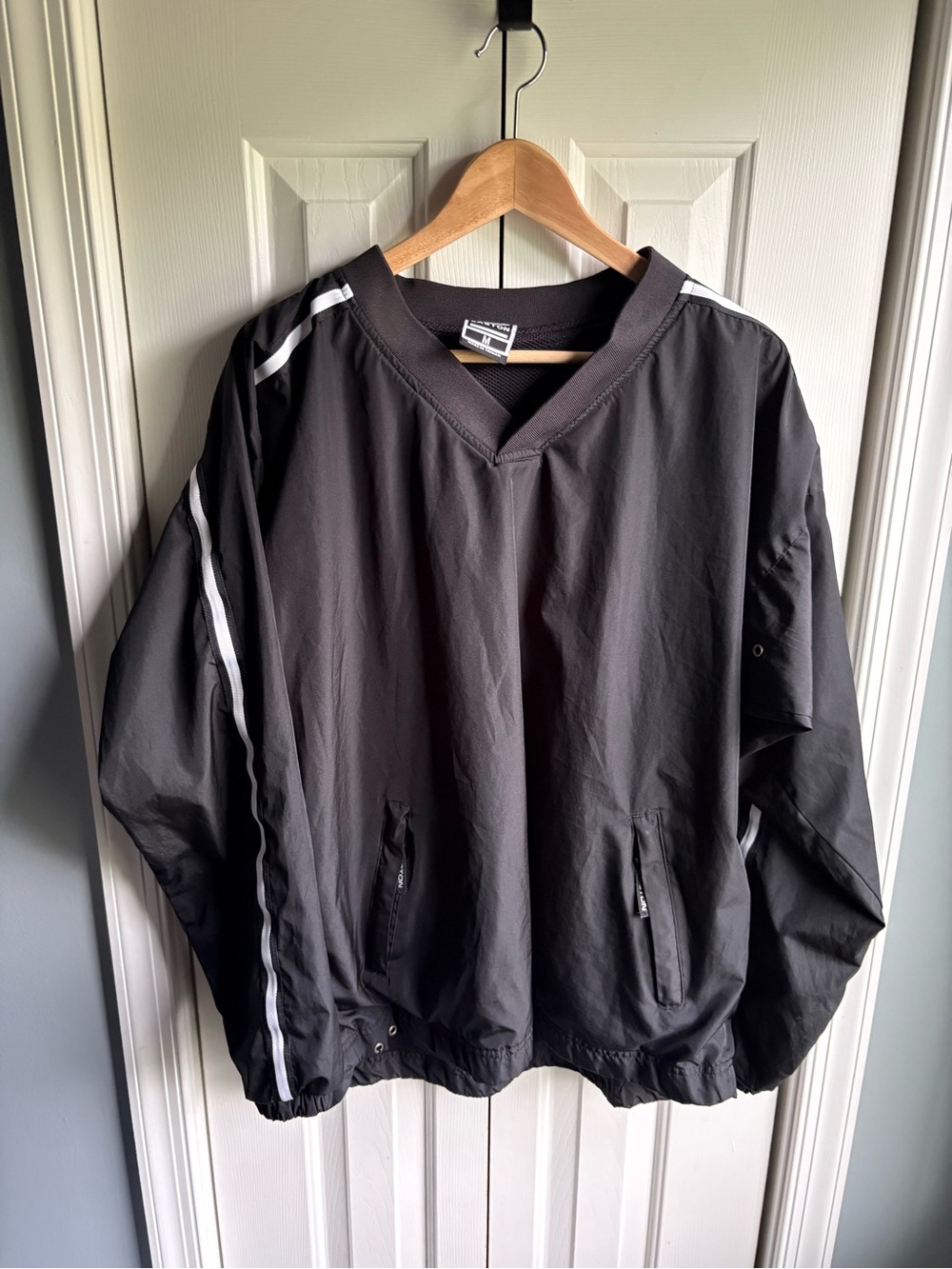 Easton Mens Black V-Neck Pullover Windbreaker Jacket Size Medium *READ